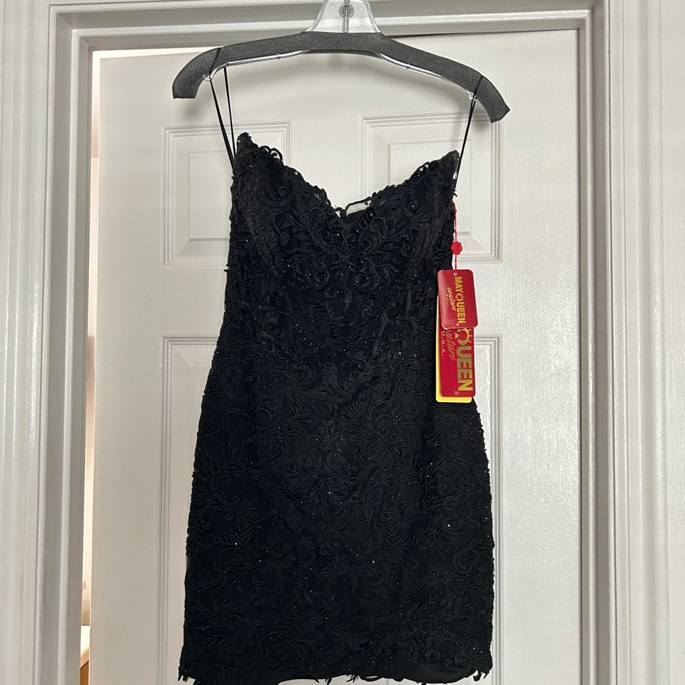 Black Beaded Lace Mini Dress - Que